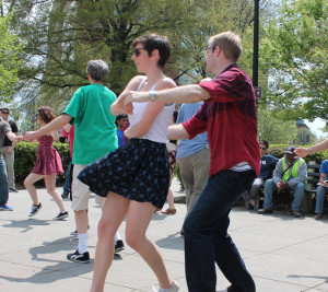 Danses Triple Swing | Corporation des professeurs de dance et de danse sportive du Québec